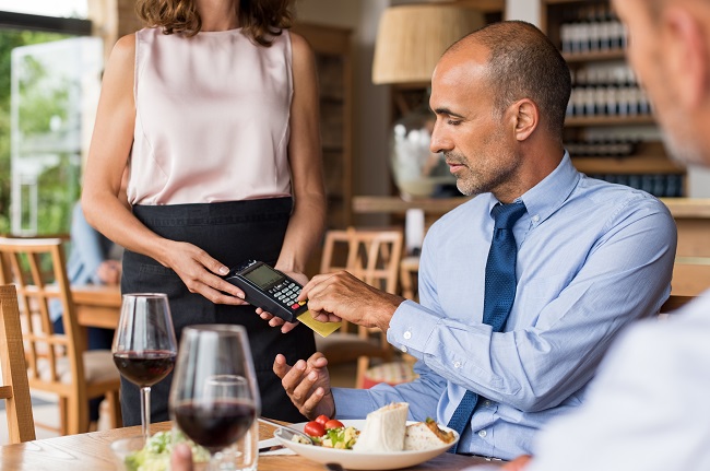 3 Ways Mobile Points of Sale Can Streamline Your Restaurants
